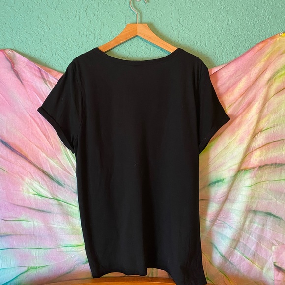 💔SOLD {Torrid} NWT Rose embroidery tee - Picture 4 of 4